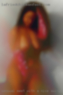Sensual meet with a nice swinger smile near Cleveland!